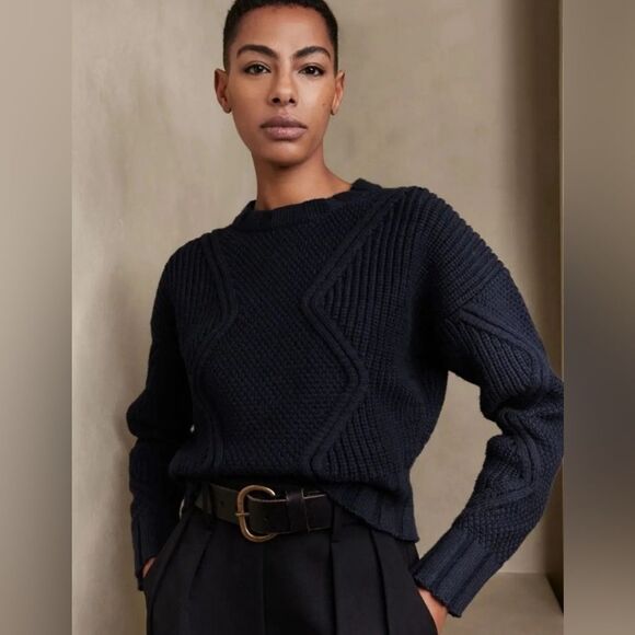 NWT Banana Republic Tavati Geometric Cropped Sweater. Size Large Navy - Picture 1 of 7